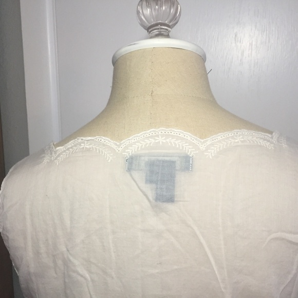 Ralph Lauren Cream Sheer Lace Button Vest - Picture 5 of 7